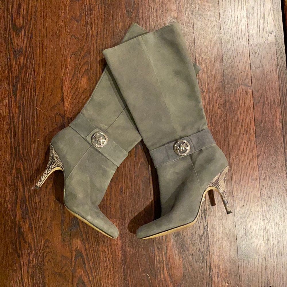 Micheal Kors Boots